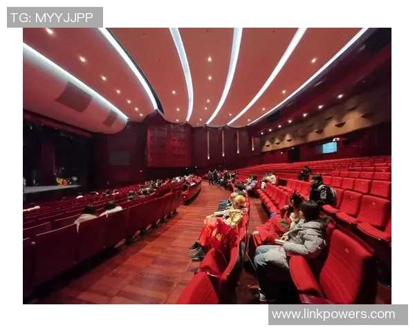 足球明星背后的感人故事与他们不为人知的奋斗历程